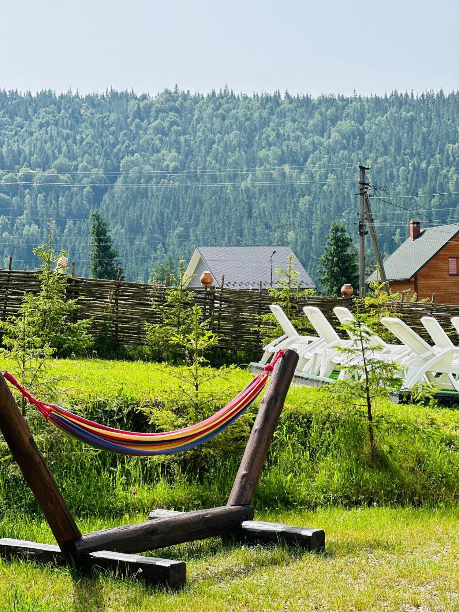 Guest House Lileya Bukovel Exteriör bild